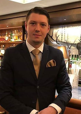 Meet the Team 10 Meet the Team